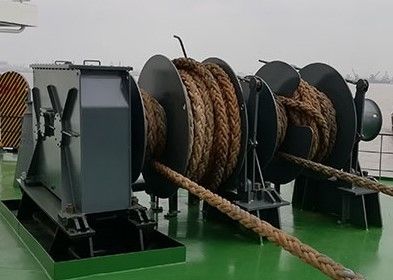 जहाज के डेक के लिए 5500kN इलेक्ट्रिक मोरिंग विंच